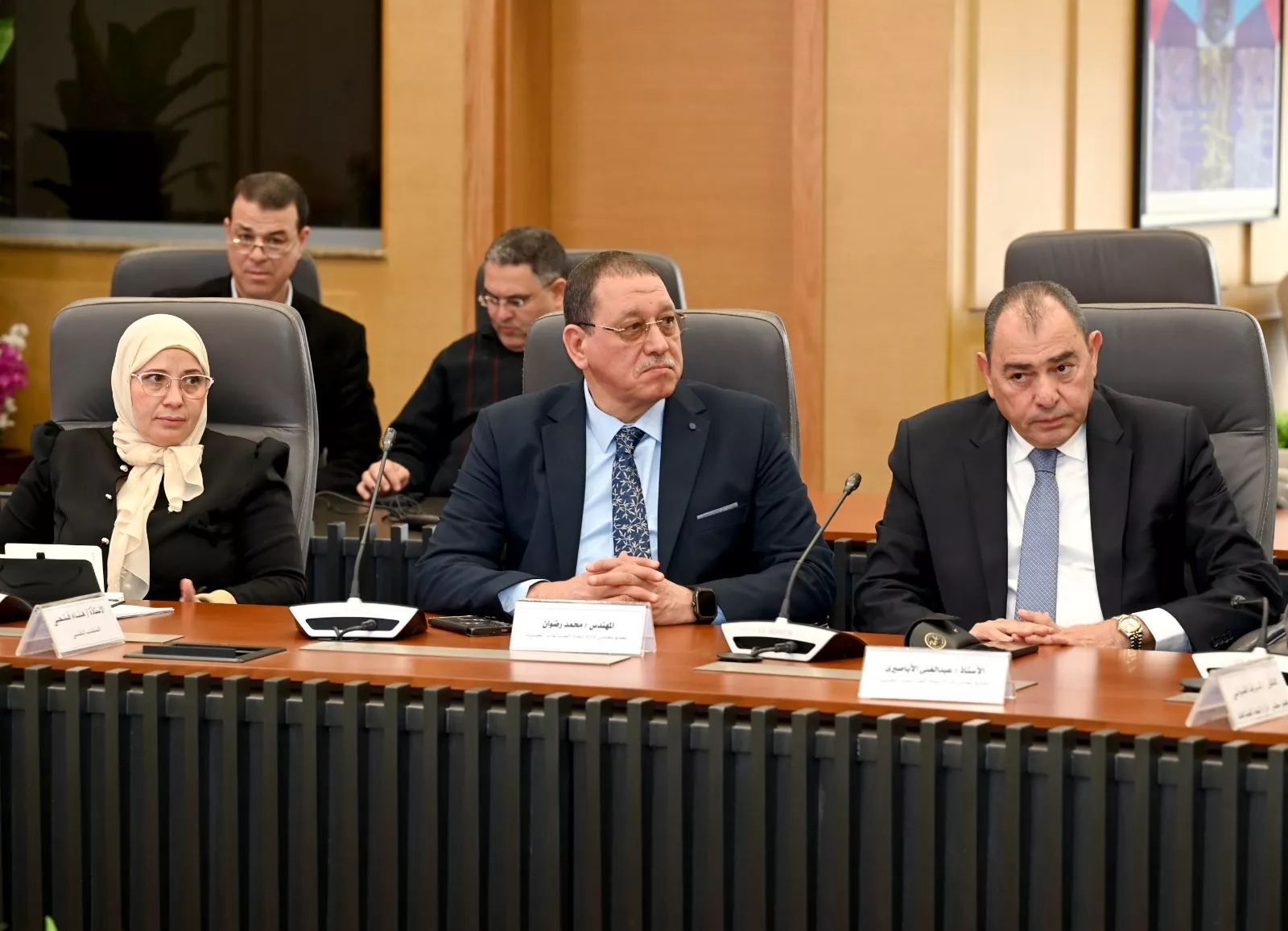 وزير الصناعة يعقد أول اجتماع مع اتحاد الصناعات والغرف الصناعية