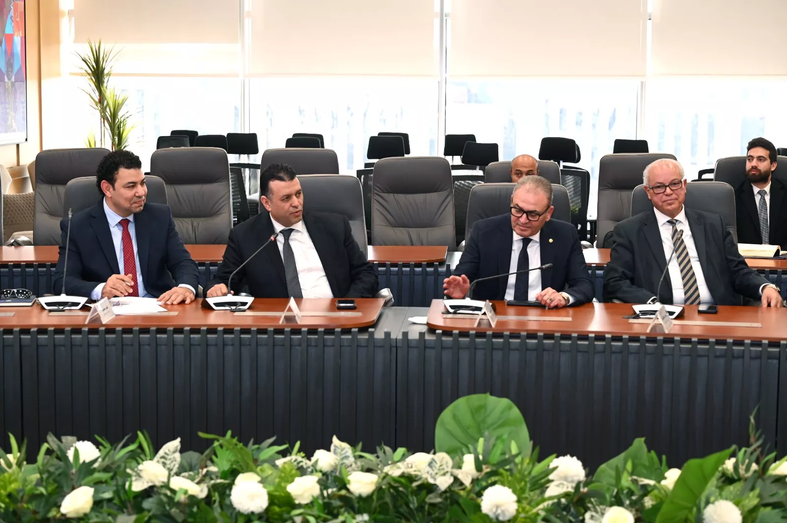 وزير الصناعة يعقد أول اجتماع مع اتحاد الصناعات والغرف الصناعية