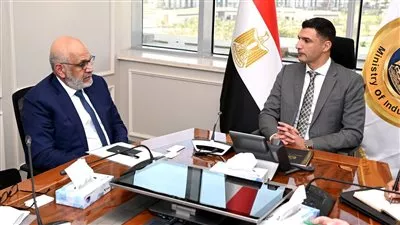 مصر تتعاون مع البنك الدولي لتطوير استراتيجية تنمية الصناعة ونظام إتاحة الأراضي