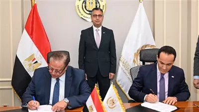 توقيع بروتوكول تعاون لربط قواعد بيانات «السجل التجاري» و«الملكية الفكرية»