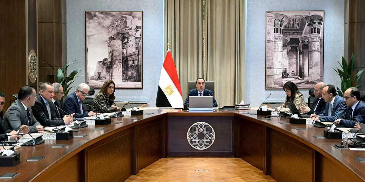 مدبولي يتابع المشروعات الخدمية والتنموية بمحافظة القاهرة