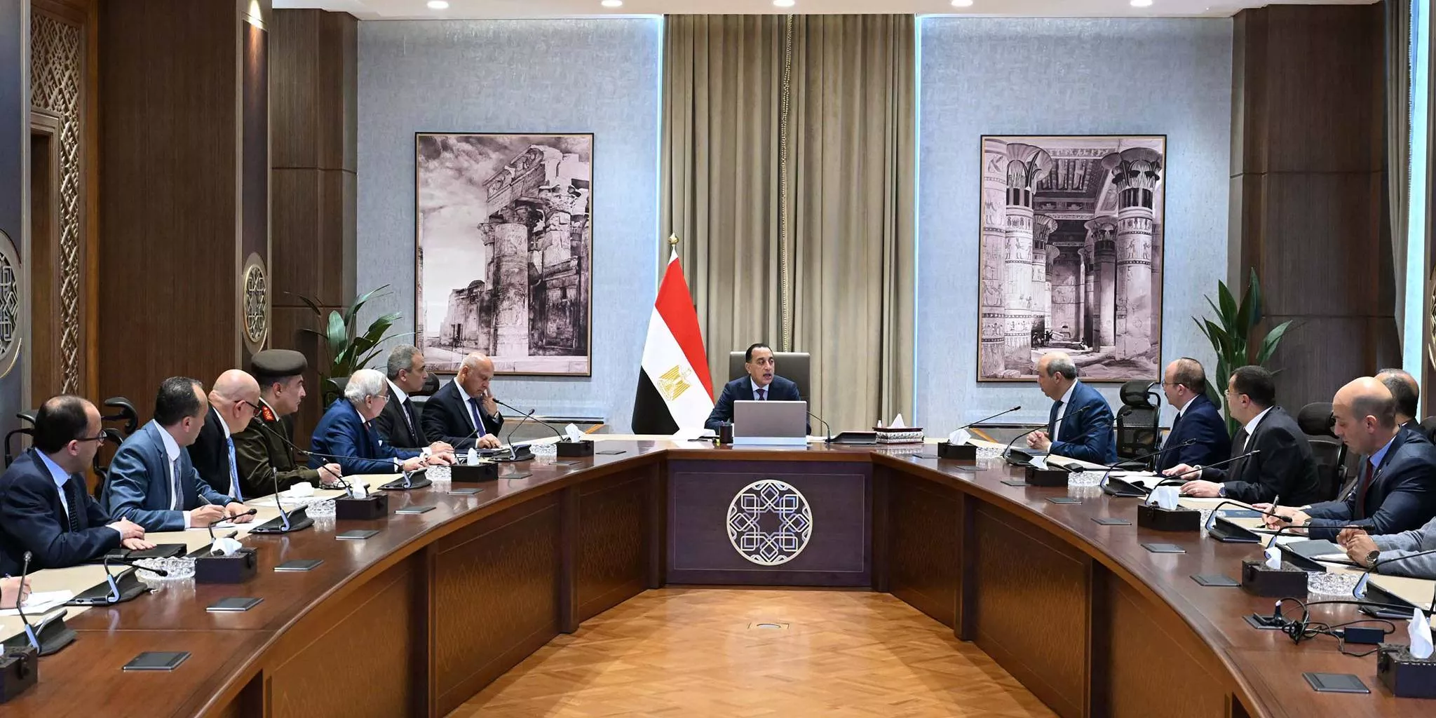 مدبولي يتابع موقف تشغيل وتطوير مطار العلمين الدولي