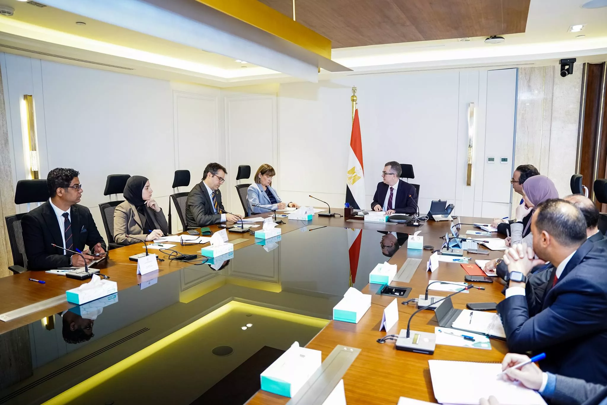 وزير التخطيط مع المنسق المقيم للأمم المتحدة