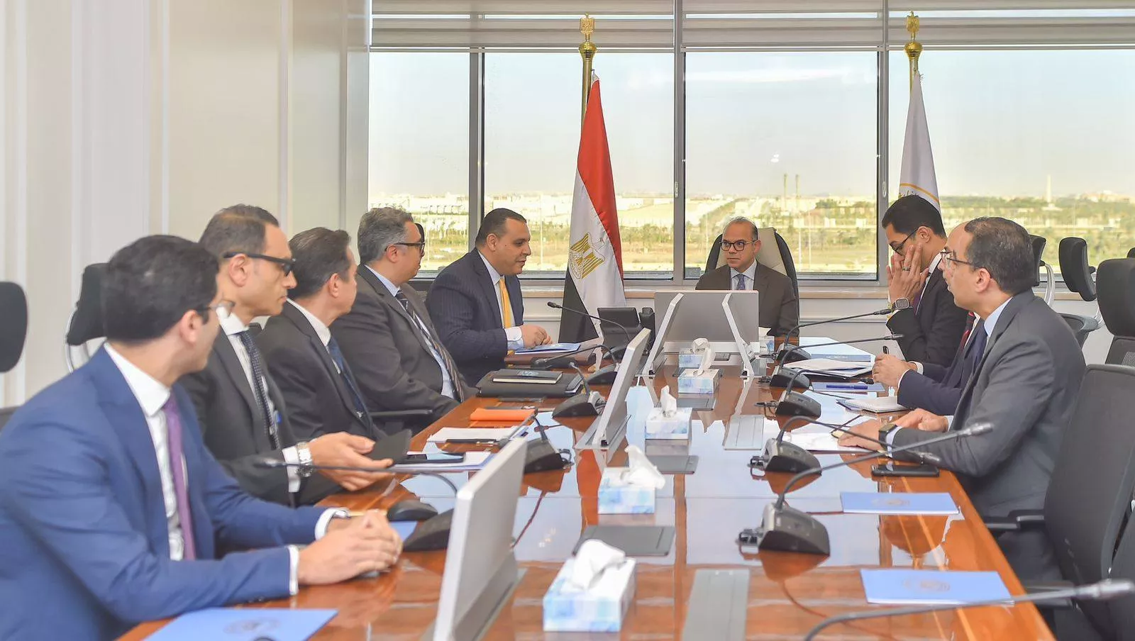 وزير الاستثمار مع رئيس التمثيل التجاري المصري