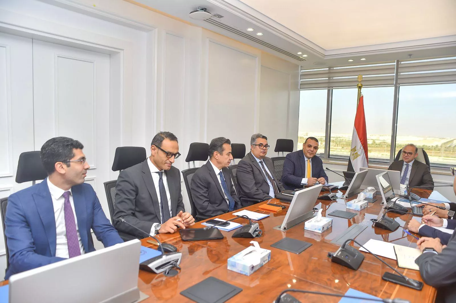 وزير الاستثمار مع رئيس التمثيل التجاري المصري