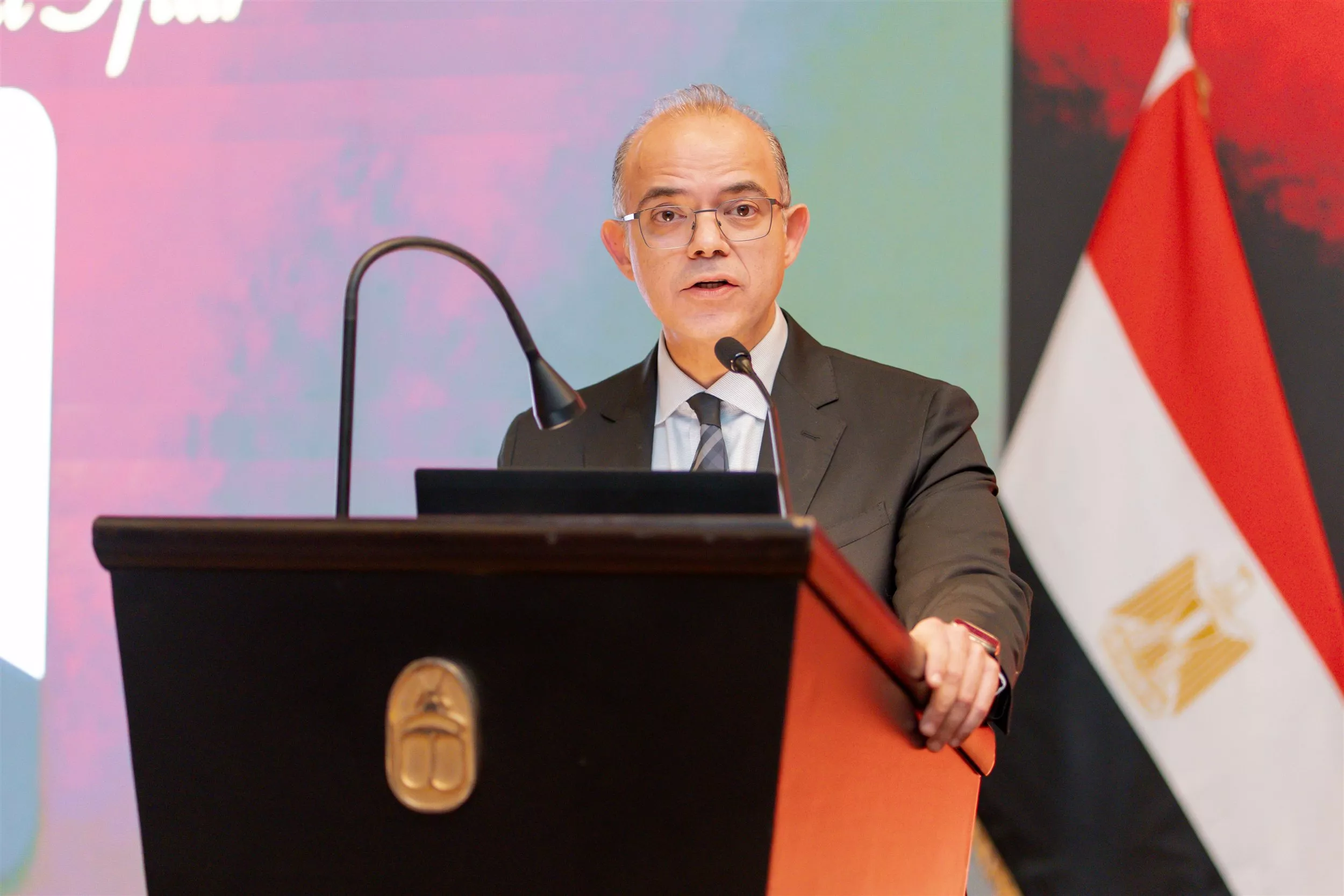 الدكتور محمد فريد وزير الاستثمار