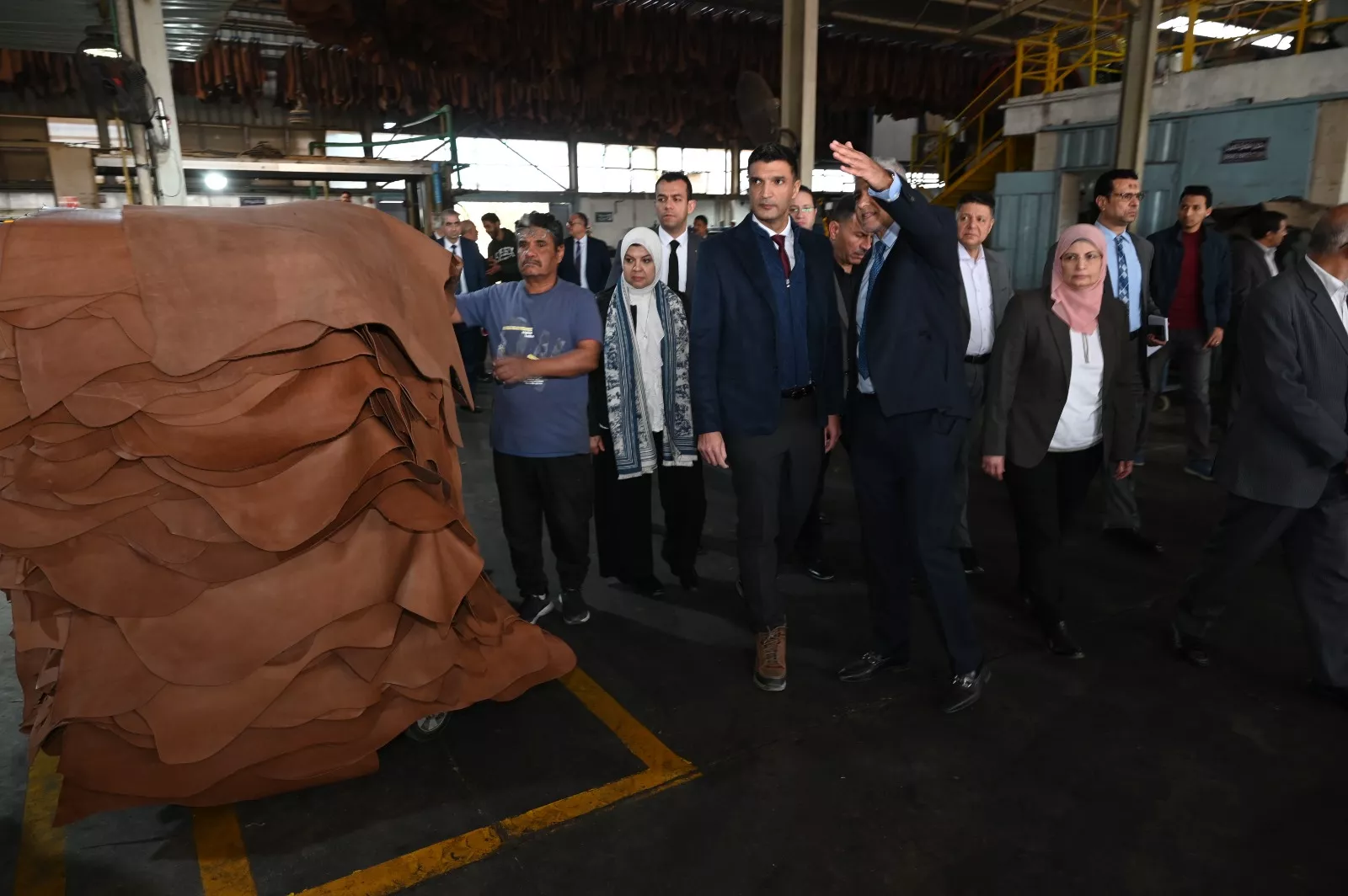 وزير الصناعة يزور مدينة الجلود بالروبيكي