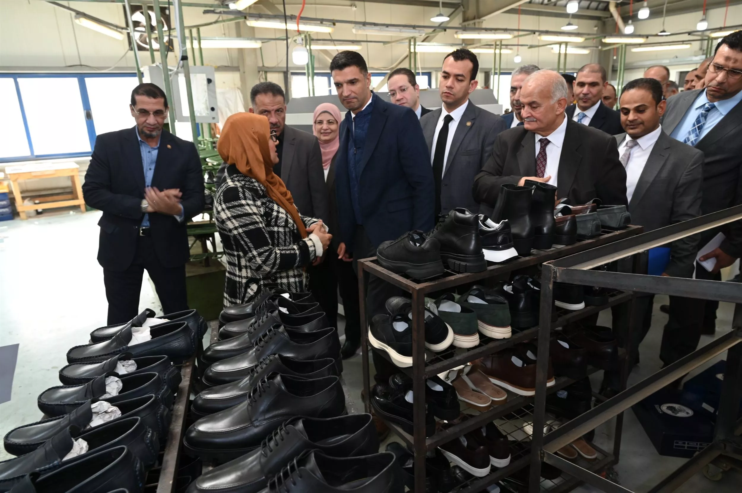 وزير الصناعة يزور مدينة الجلود بالروبيكي