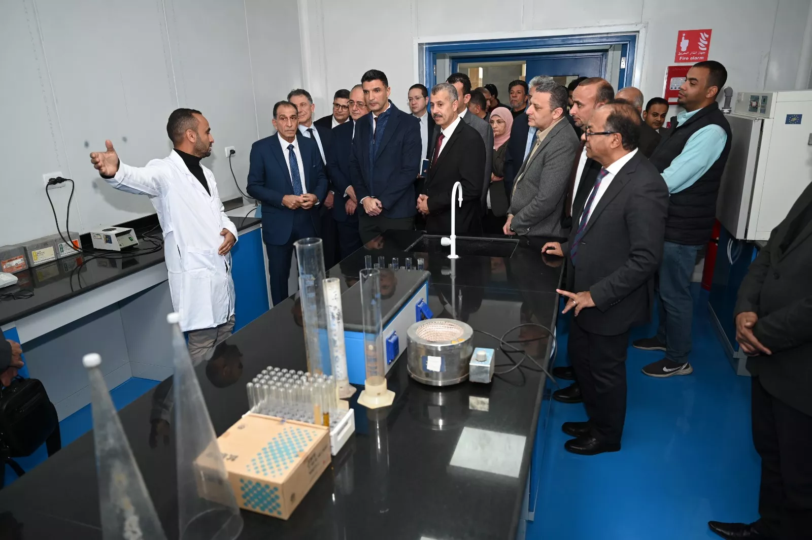 وزير الصناعة يزور مدينة الجلود بالروبيكي