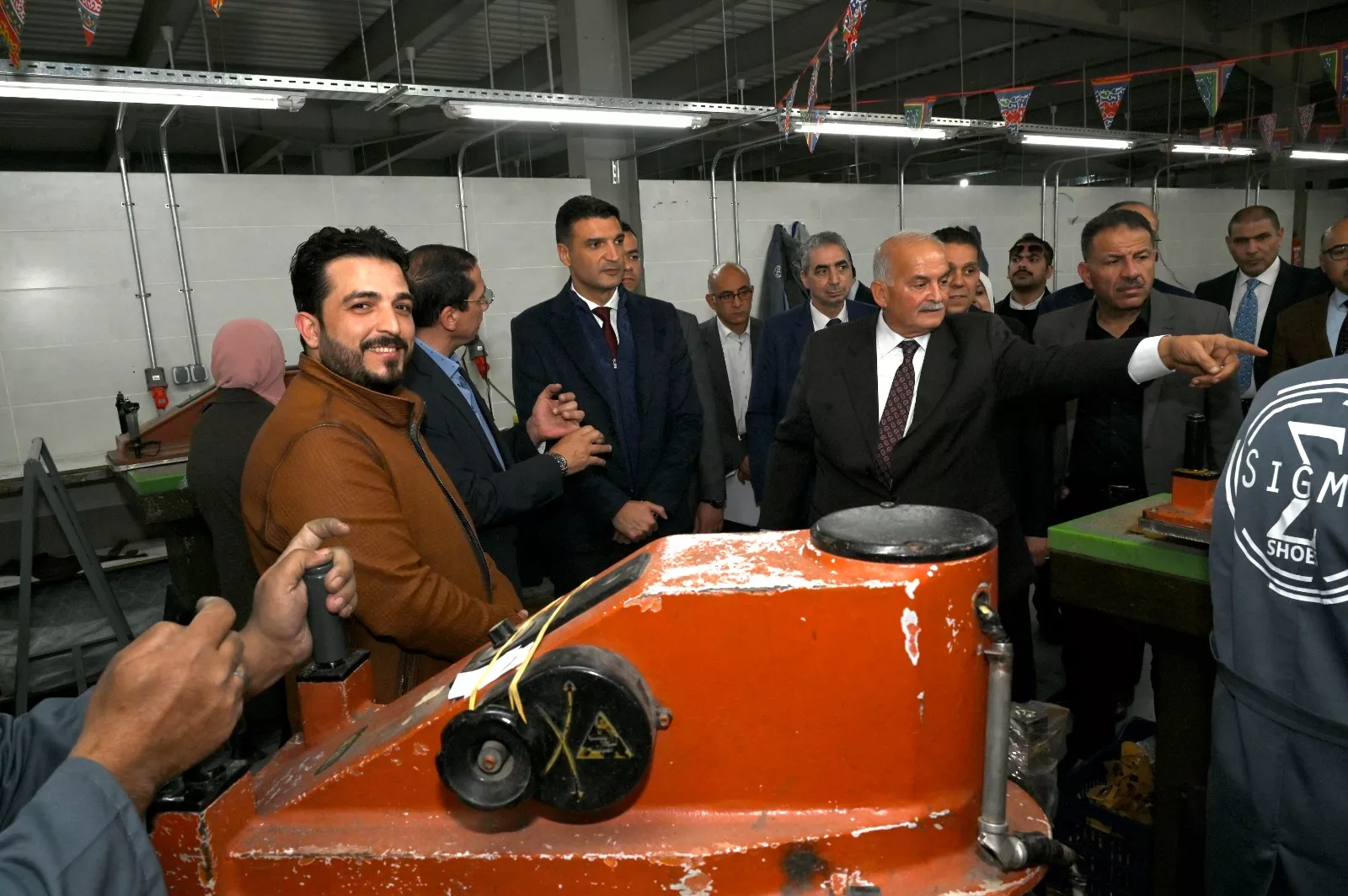 وزير الصناعة يزور مدينة الجلود بالروبيكي