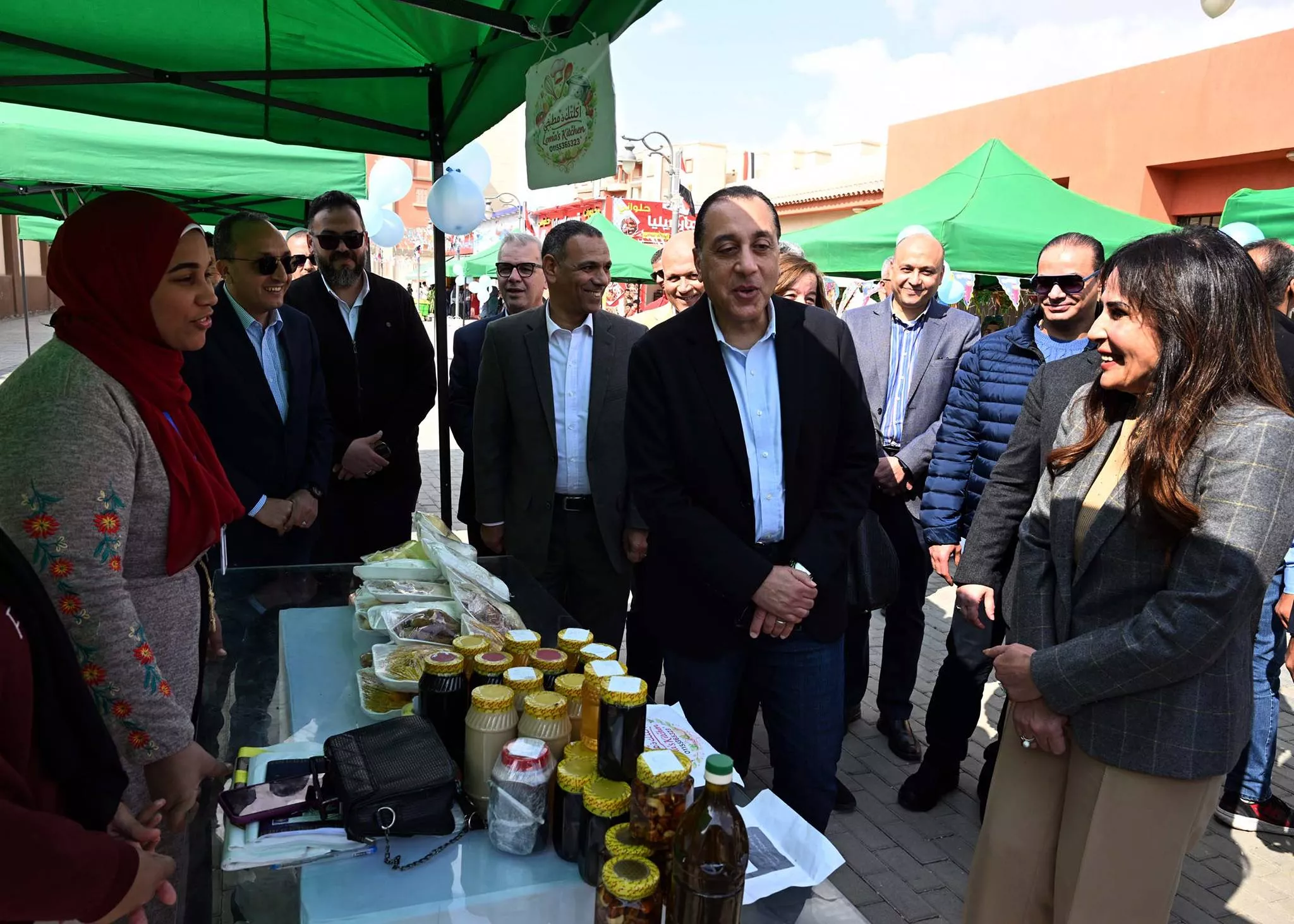 رئيس الوزراء يتفقد عدد من المشروعات السكنية بحدائق العاصمة