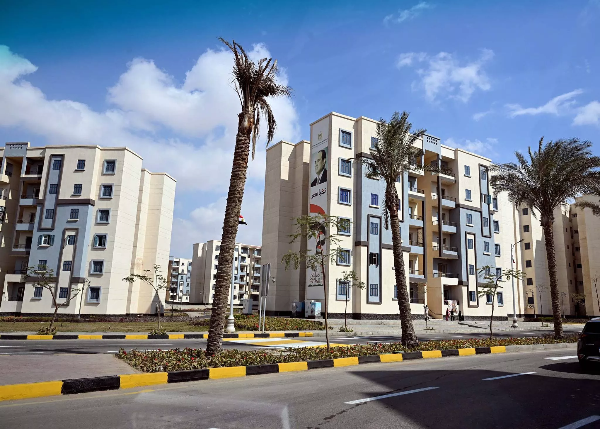 رئيس الوزراء يتفقد عدد من المشروعات السكنية بحدائق العاصمة
