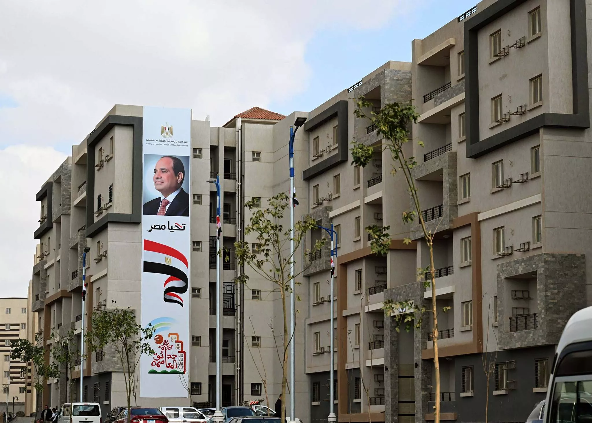 رئيس الوزراء يتفقد عدد من المشروعات السكنية بحدائق العاصمة