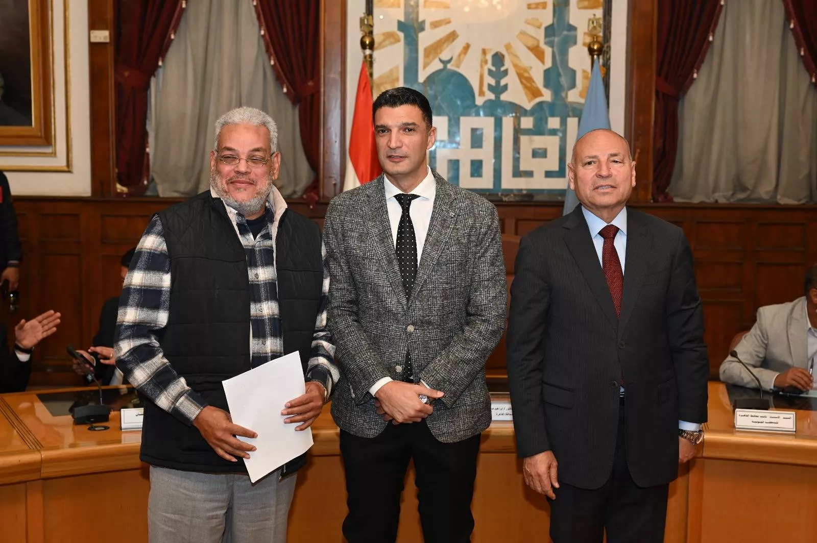 وزير الصناعة ومحافظ القاهرة يعقدان حواراً مفتوحاً مع مستثمري منطقة شق الثعبان الصناعية