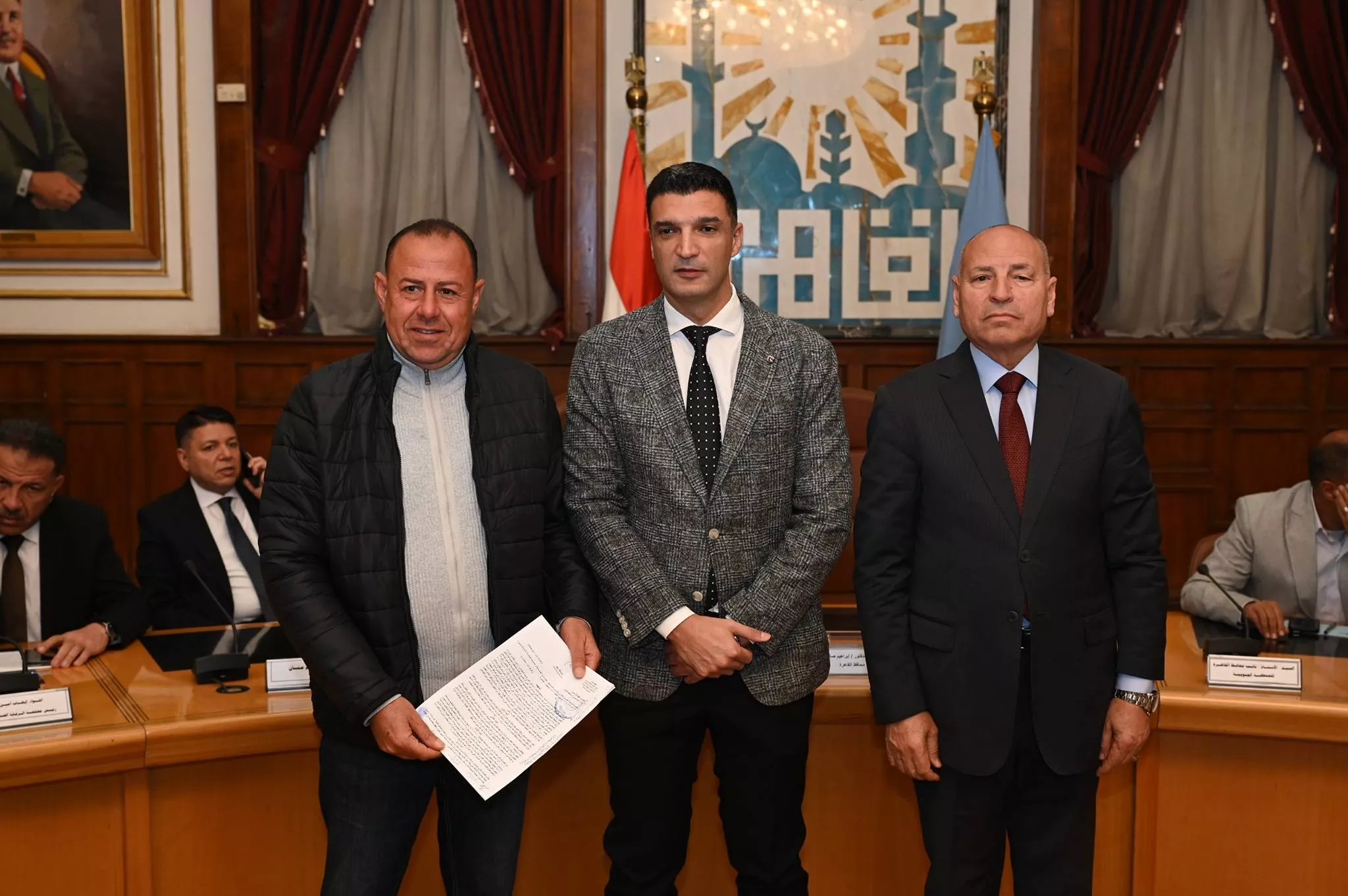 وزير الصناعة ومحافظ القاهرة يعقدان حواراً مفتوحاً مع مستثمري منطقة شق الثعبان الصناعية