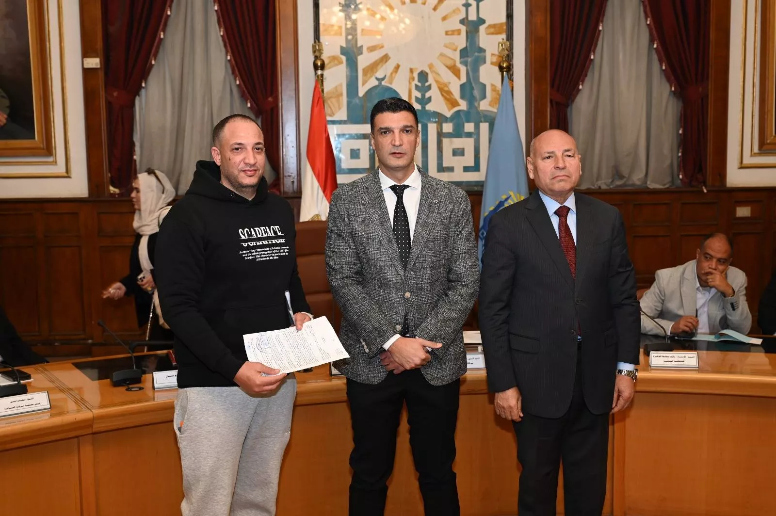 وزير الصناعة ومحافظ القاهرة يعقدان حواراً مفتوحاً مع مستثمري منطقة شق الثعبان الصناعية