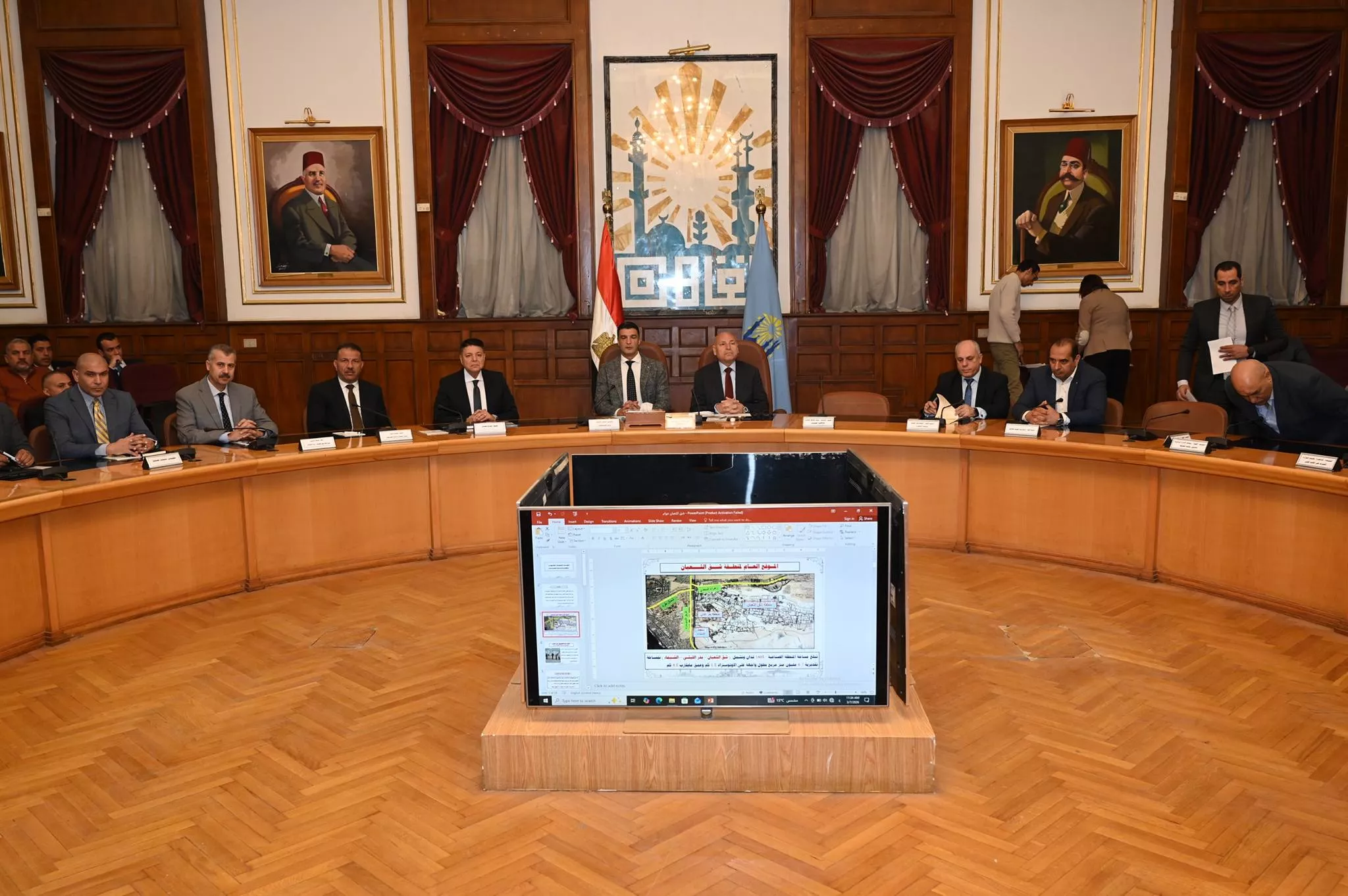 وزير الصناعة ومحافظ القاهرة يعقدان حواراً مفتوحاً مع مستثمري منطقة شق الثعبان الصناعية
