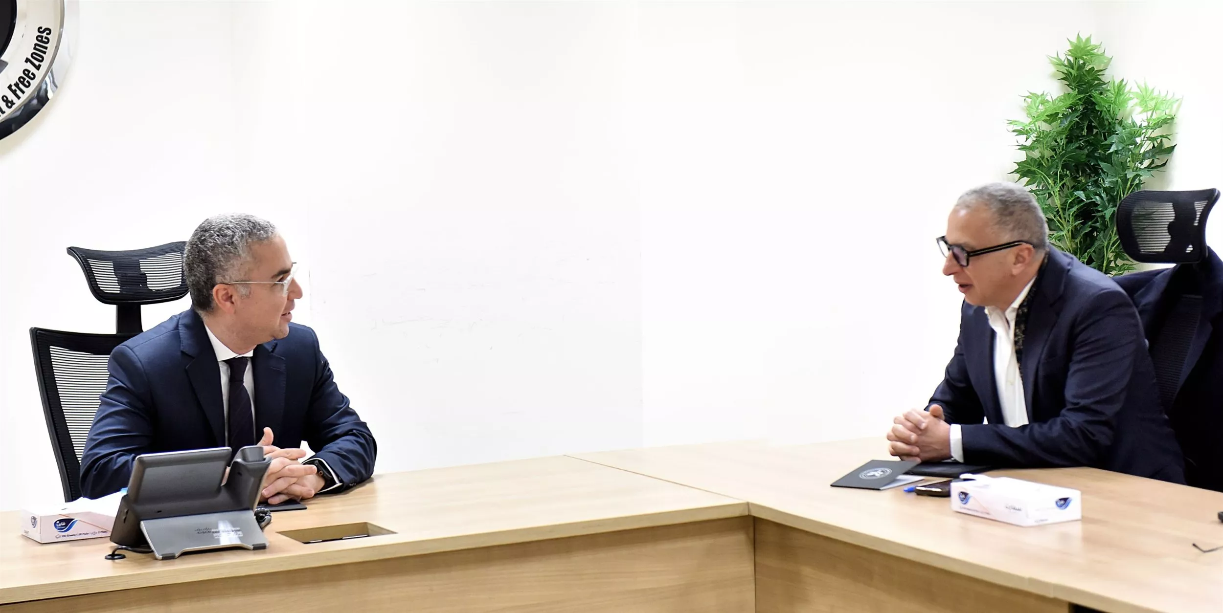 رئيس الهيئة العامة للاستثمار يلتقي رئيس مجموعة السويدي 