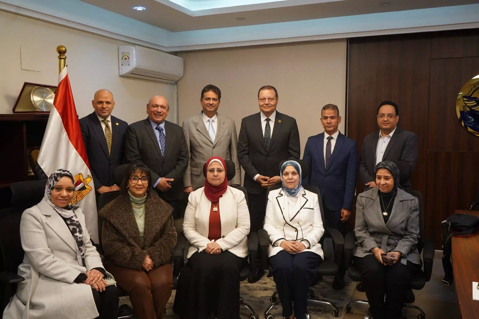 بدء إعداد معايير وطنية لتنظيم خدمات مراكز التجميل في مصر