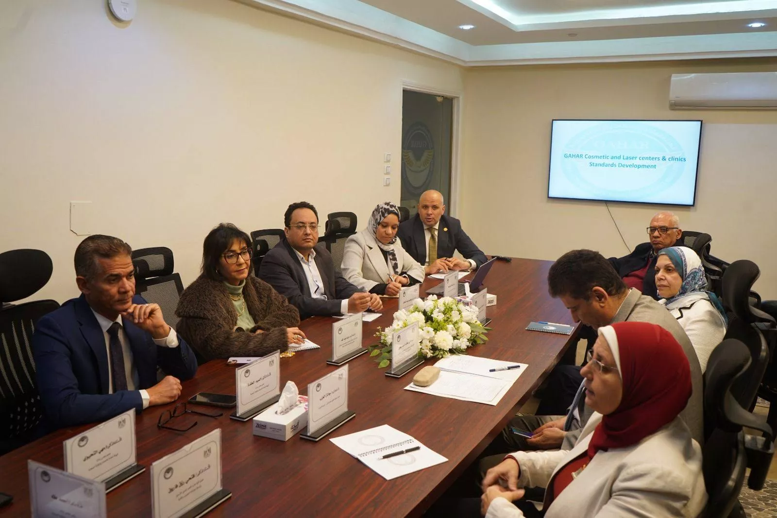 بدء إعداد معايير وطنية لتنظيم خدمات مراكز التجميل في مصر