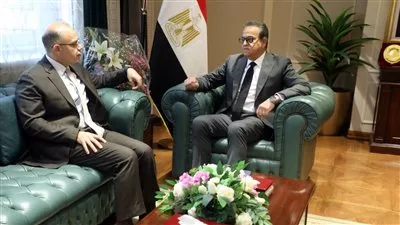 الحكومة تبحث تعزيز الشراكة مع القطاع الخاص لتطوير منظومة التأمين الصحي الشامل