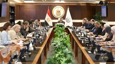 وزير «الصحة» يوجه بخطة استثمارية طموحة لتطوير المنظومة الصحية خلال 2026-2027