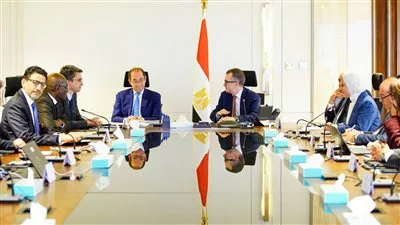 مصر تبحث مع مؤسسات التمويل الدولية سبل تعزيز استثمارات الطاقة والبنية التحتية
