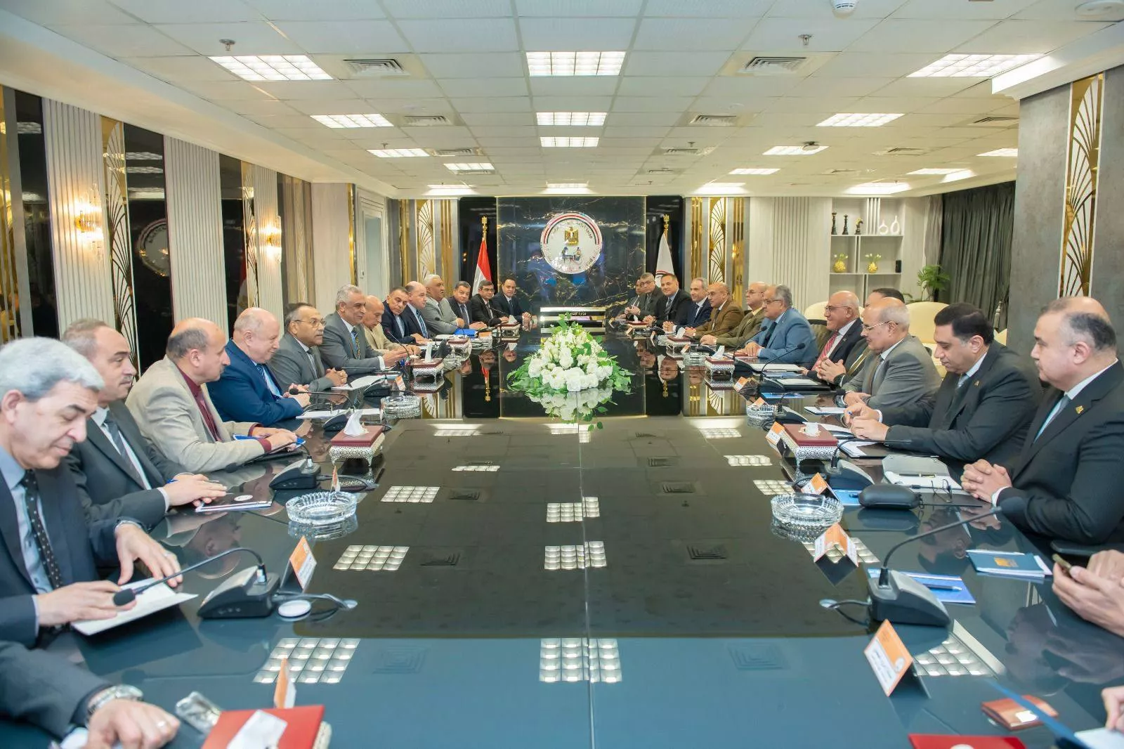 وزيرا الإنتاج الحربي والعربية للتصنيع يبحثون سبل إقامة مصنع لإنتاج السهام والألعاب النارية