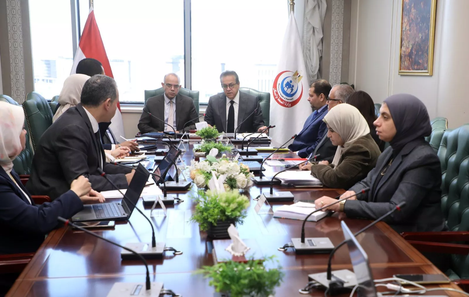 وزيرا الصحة والاستثمار يبحثان مناقشة آليات تطوير منظومة التأمين الصحي الشامل