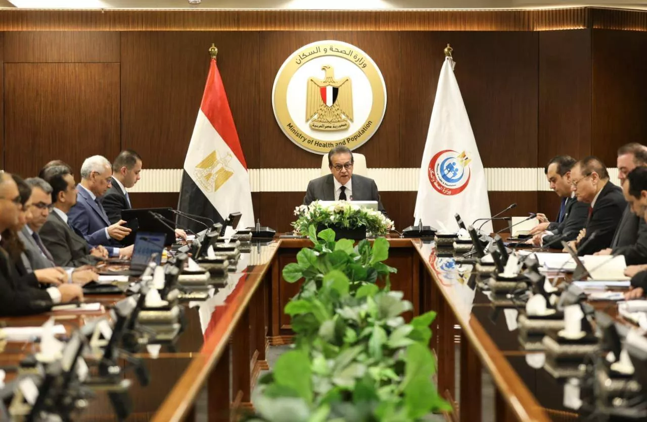 وزير الصحة يتابع إدراج المنيا في التأمين الصحي الشامل