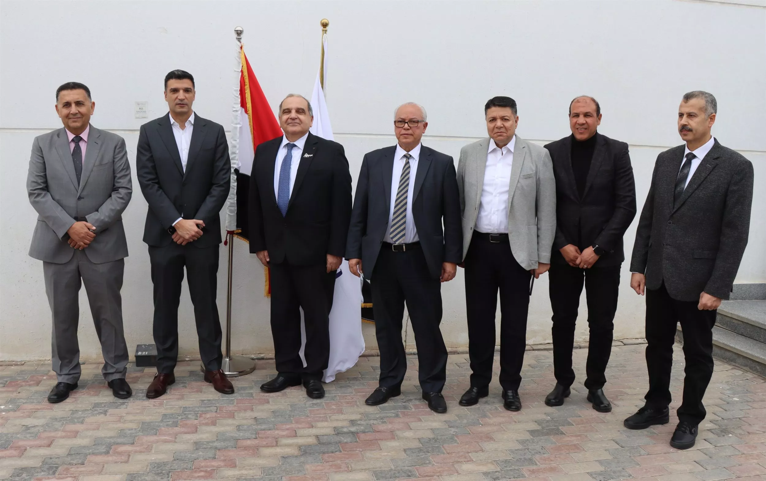وزير الصناعة ومحافظ القليوبية يتفقدان مصنع شركة ماركيرل للصناعات الدوائية