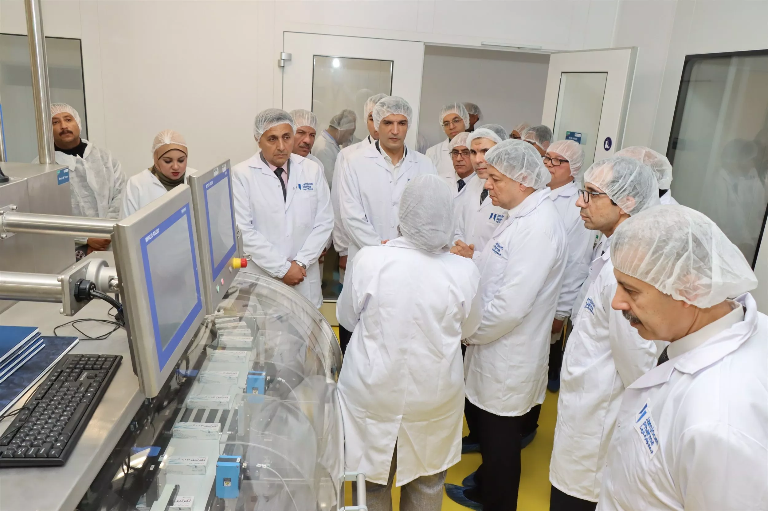 وزير الصناعة ومحافظ القليوبية يتفقدان مصنع شركة جمجوم فارما