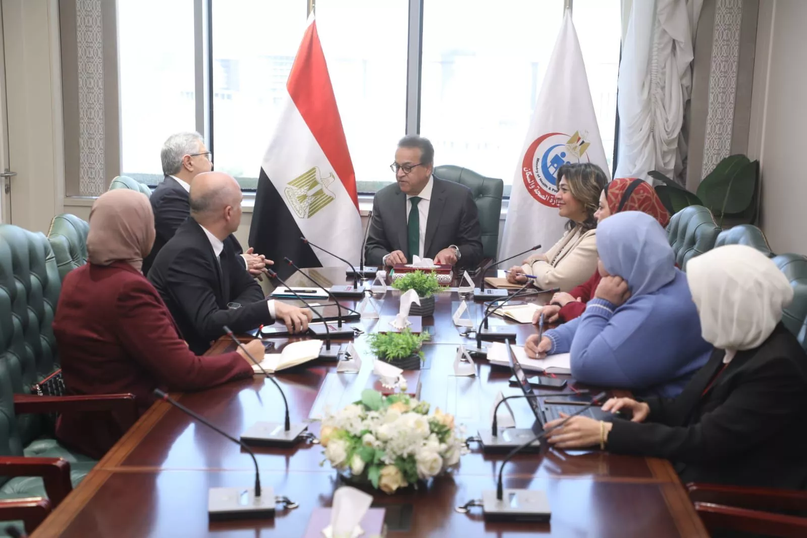 وزير الصحة يبحث مع وفد شركة عبدي إبراهيم التركية