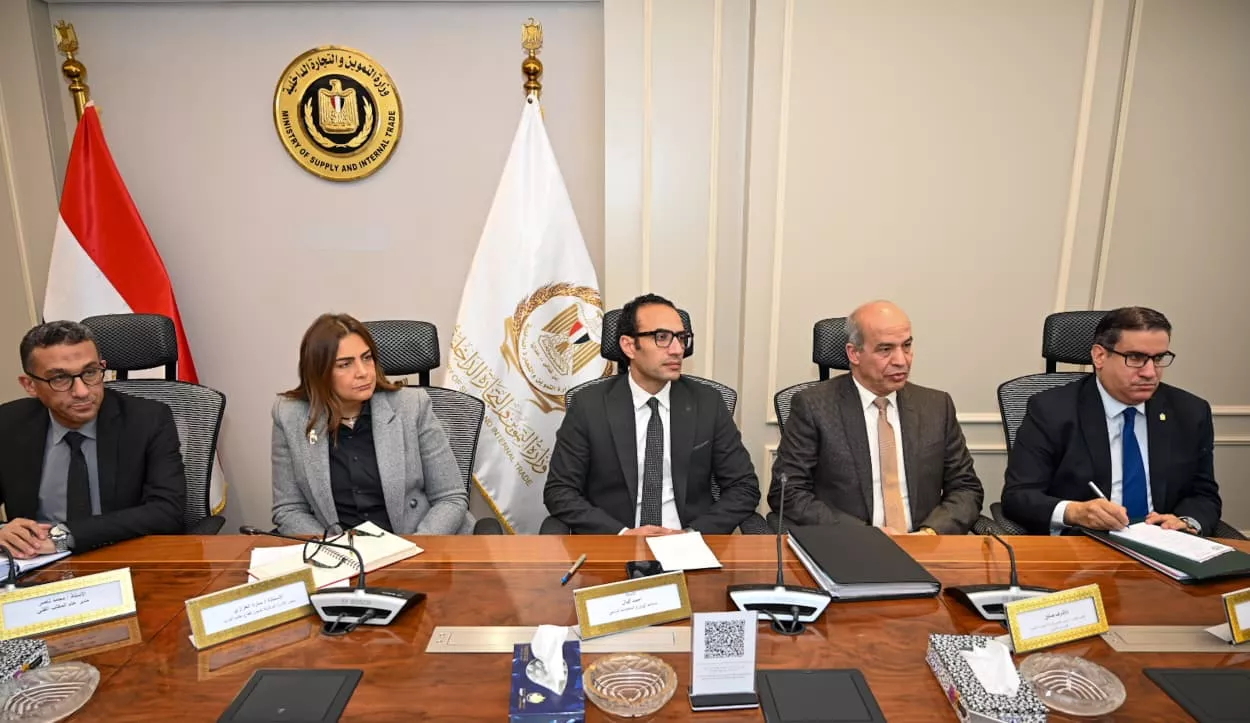 وزير التموين يعقد اجتماع مع شركة فييرم مصر