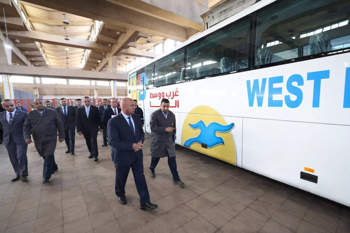وزير النقل يتفقد المركز الفني للصيانة والإصلاح