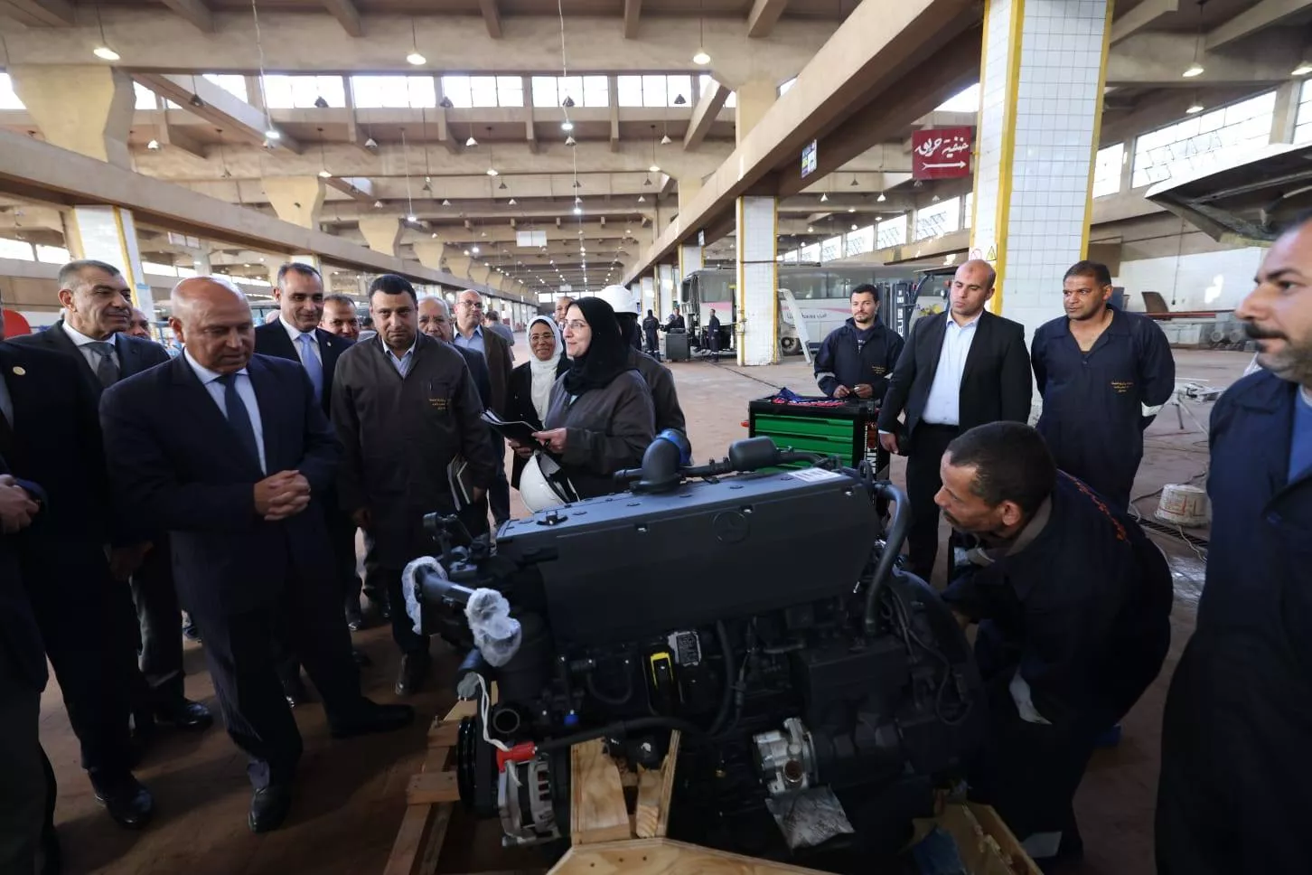 وزير النقل يتفقد المركز الفني للصيانة والإصلاح