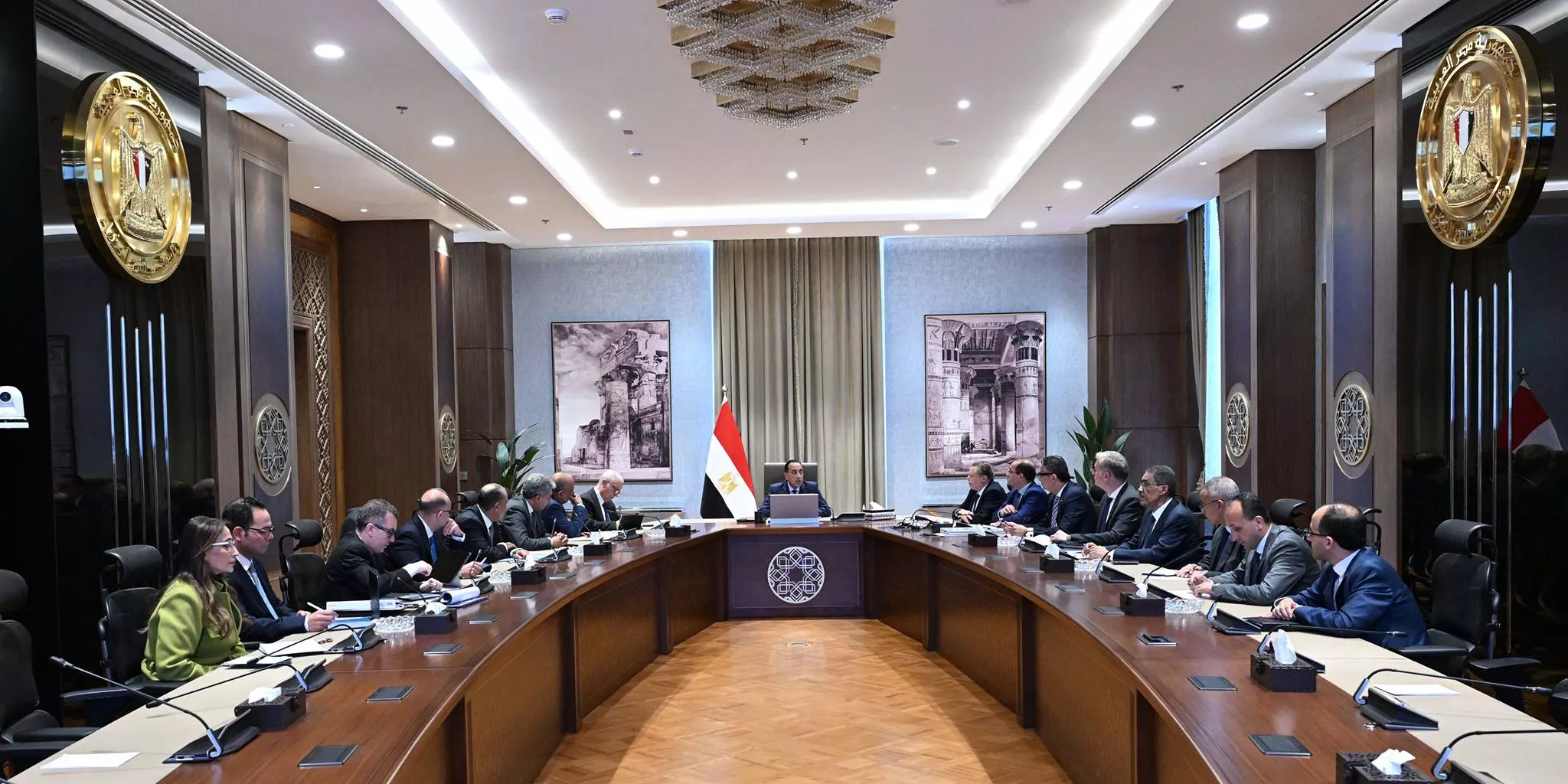 رئيس الوزراء يتابع تداعيات التصعيد العسكري بالمنطقة