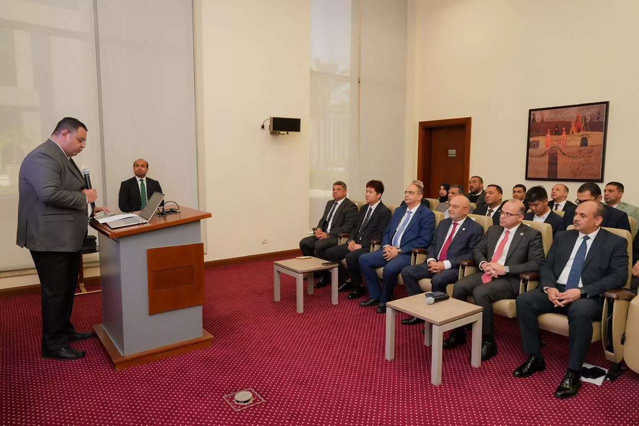 وزير الاستثمار يُسلم رخص ذهبية لـ 8 مشروعات مصرية وأجنبية وعربية