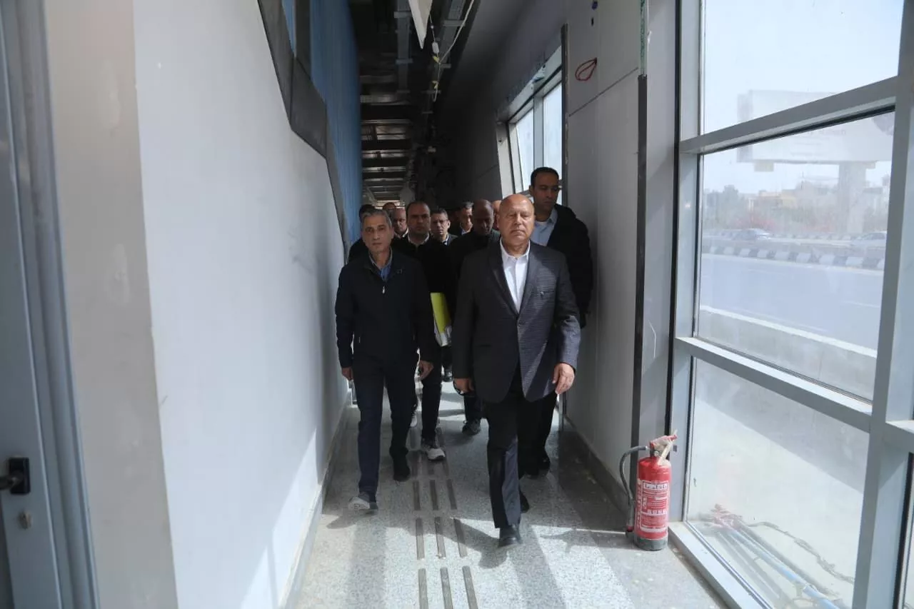 الوزير يتفقد التشطيبات النهائية للمرحلة الثانية من مشروع BRT