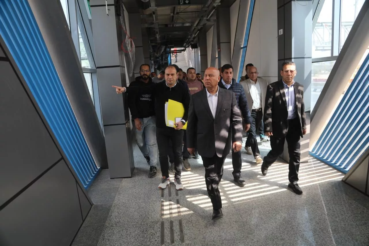 الوزير يتفقد التشطيبات النهائية للمرحلة الثانية من مشروع BRT