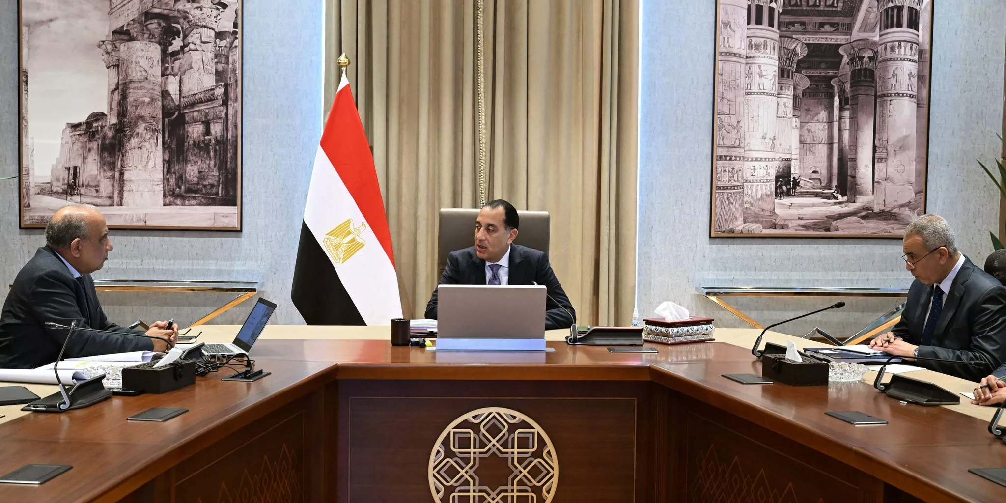 رئيس الوزراء يلتقي وزير الكهرباء