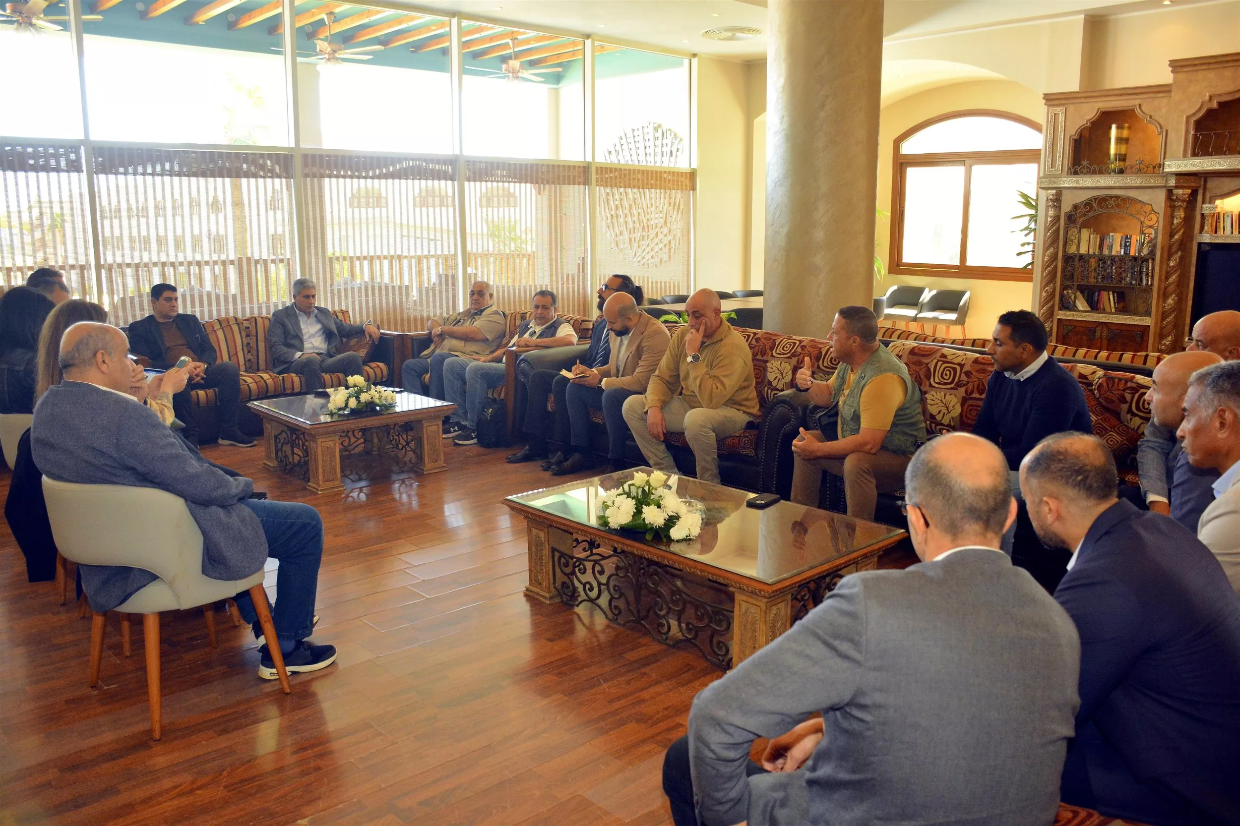 وزير السياحة والآثار يلتقي بأعضاء غرفة الغوص بشرم الشيخ