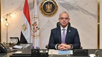 وزير «الاستثمار» يوجّه بإلغاء التصديق على عقود التأجير التمويلي لمشروعات المناطق الحرة