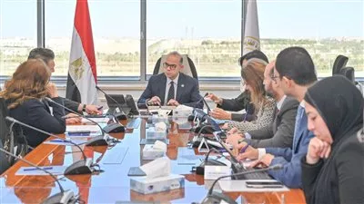 وزير «الاستثمار» يبحث توسيع آفاق الشراكة مع «الأوروبي لإعادة الإعمار»