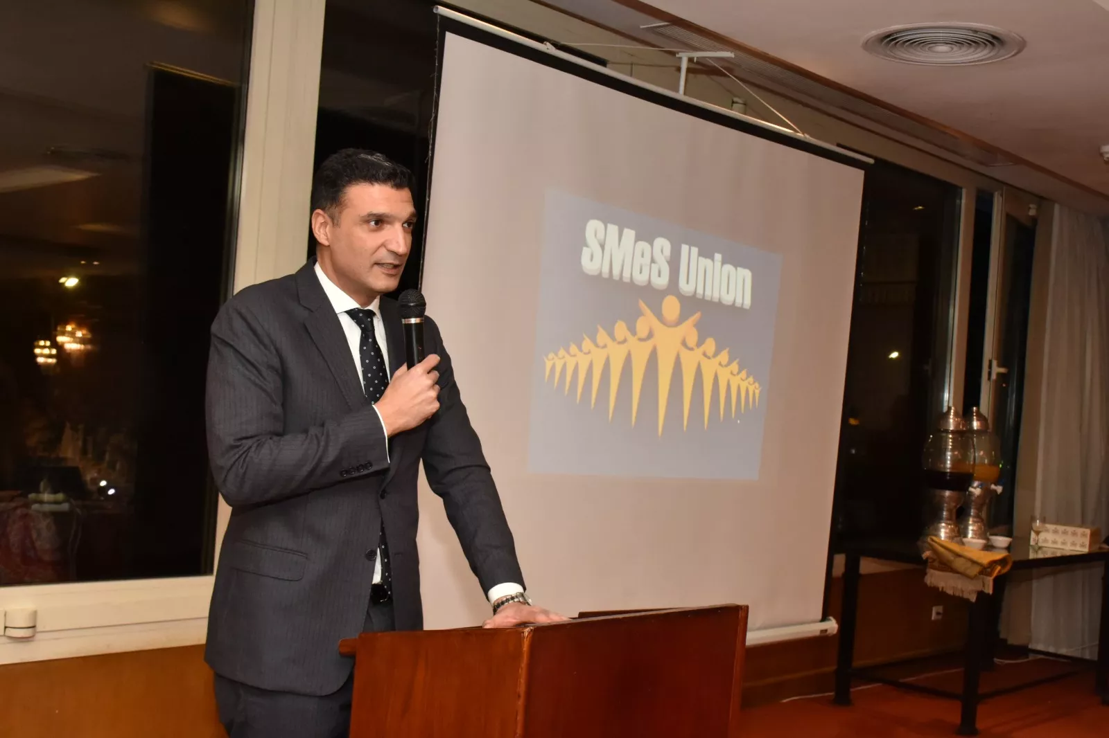 المهندس خالد هاشم وزير الصناعة