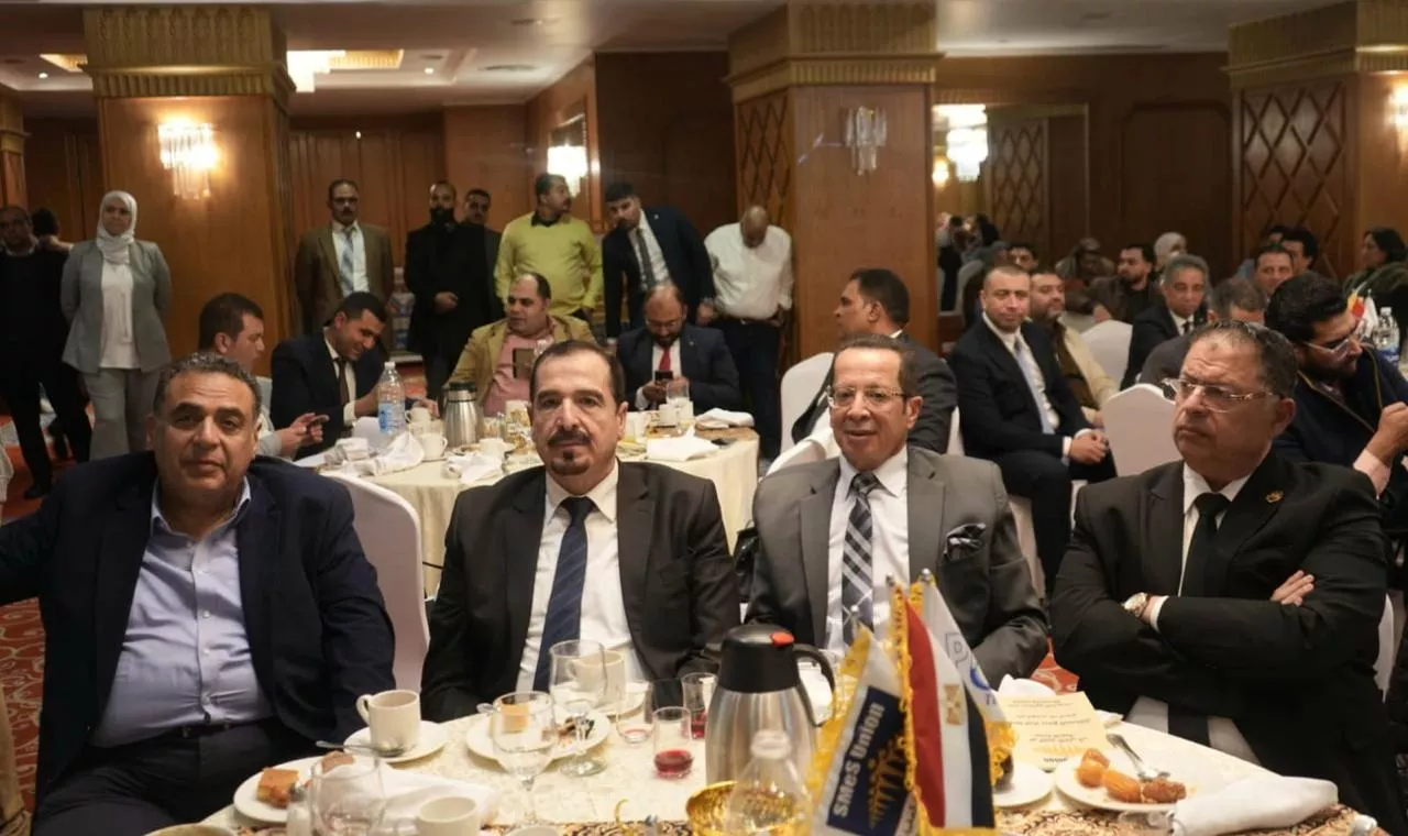 وزير الصناعة يستعرض جهود الوزارة لدعم قدرات الصناعات الصغيرة والمتوسطة
