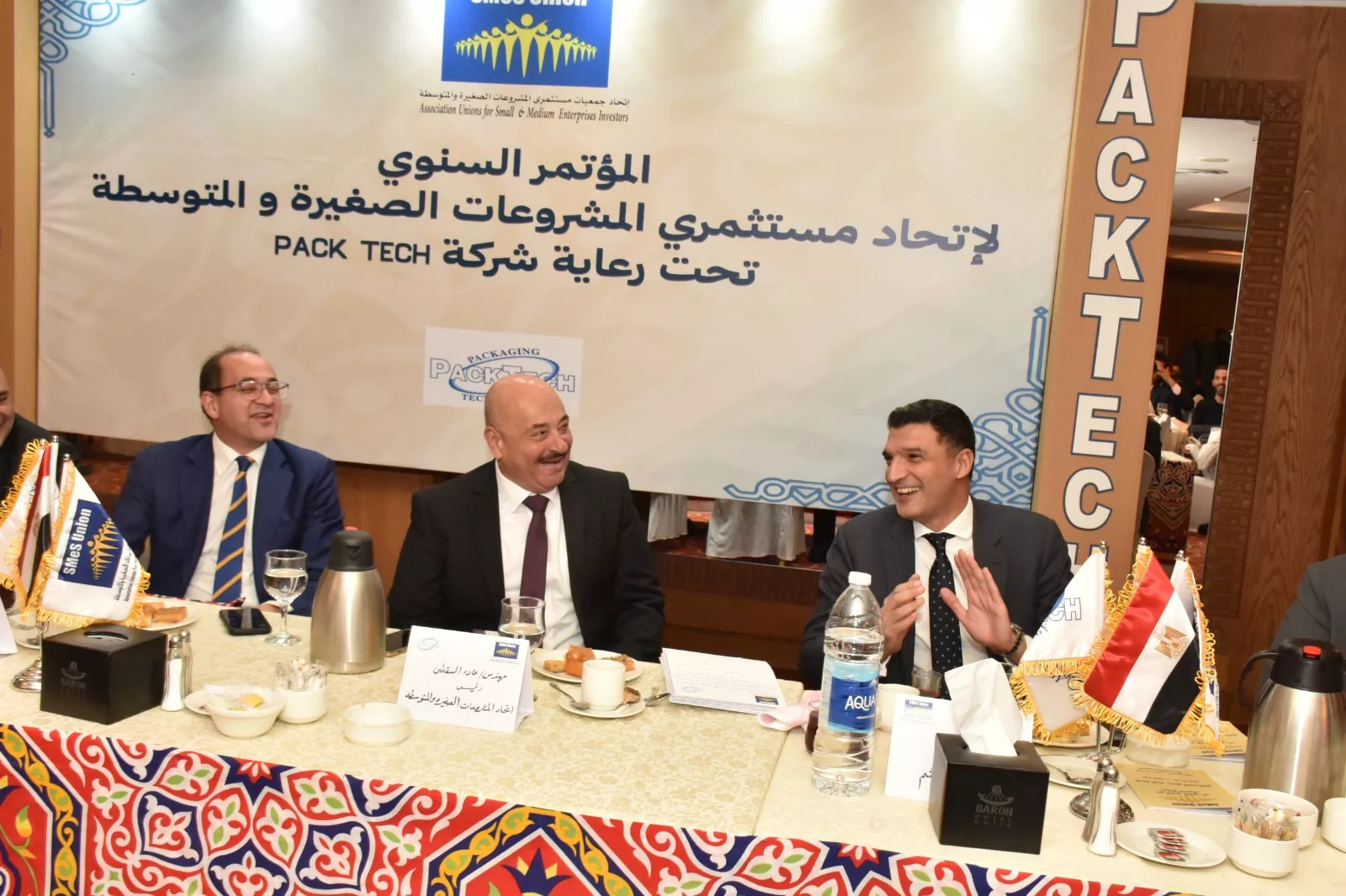 وزير الصناعة يستعرض جهود الوزارة لدعم قدرات الصناعات الصغيرة والمتوسطة