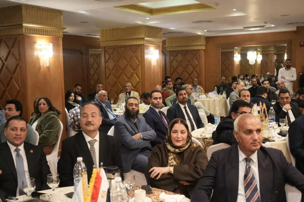 وزير الصناعة يستعرض جهود الوزارة لدعم قدرات الصناعات الصغيرة والمتوسطة