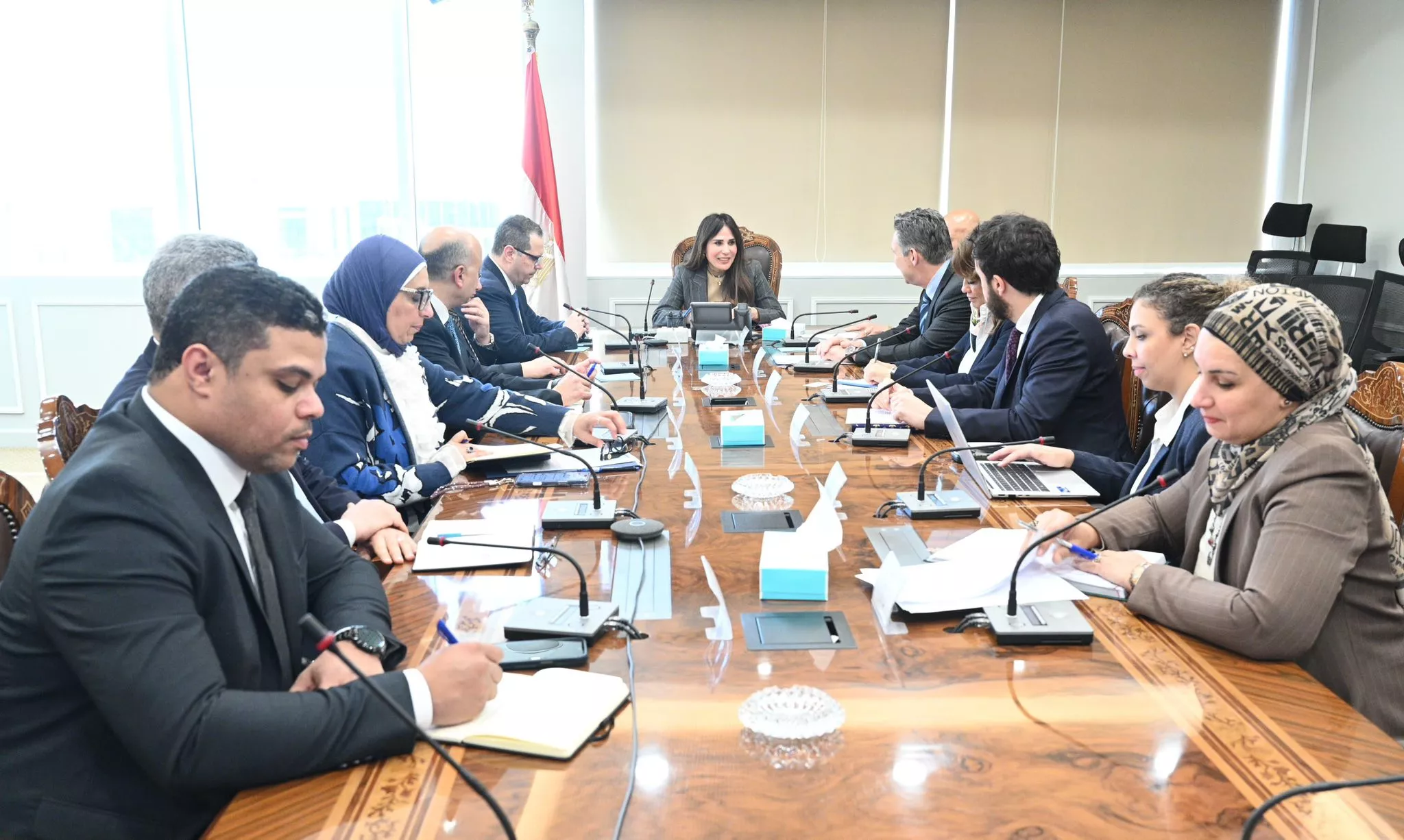 المنشاوي مع المدير الإقليمي بالبنك الأوروبي لإعادة الإعمار