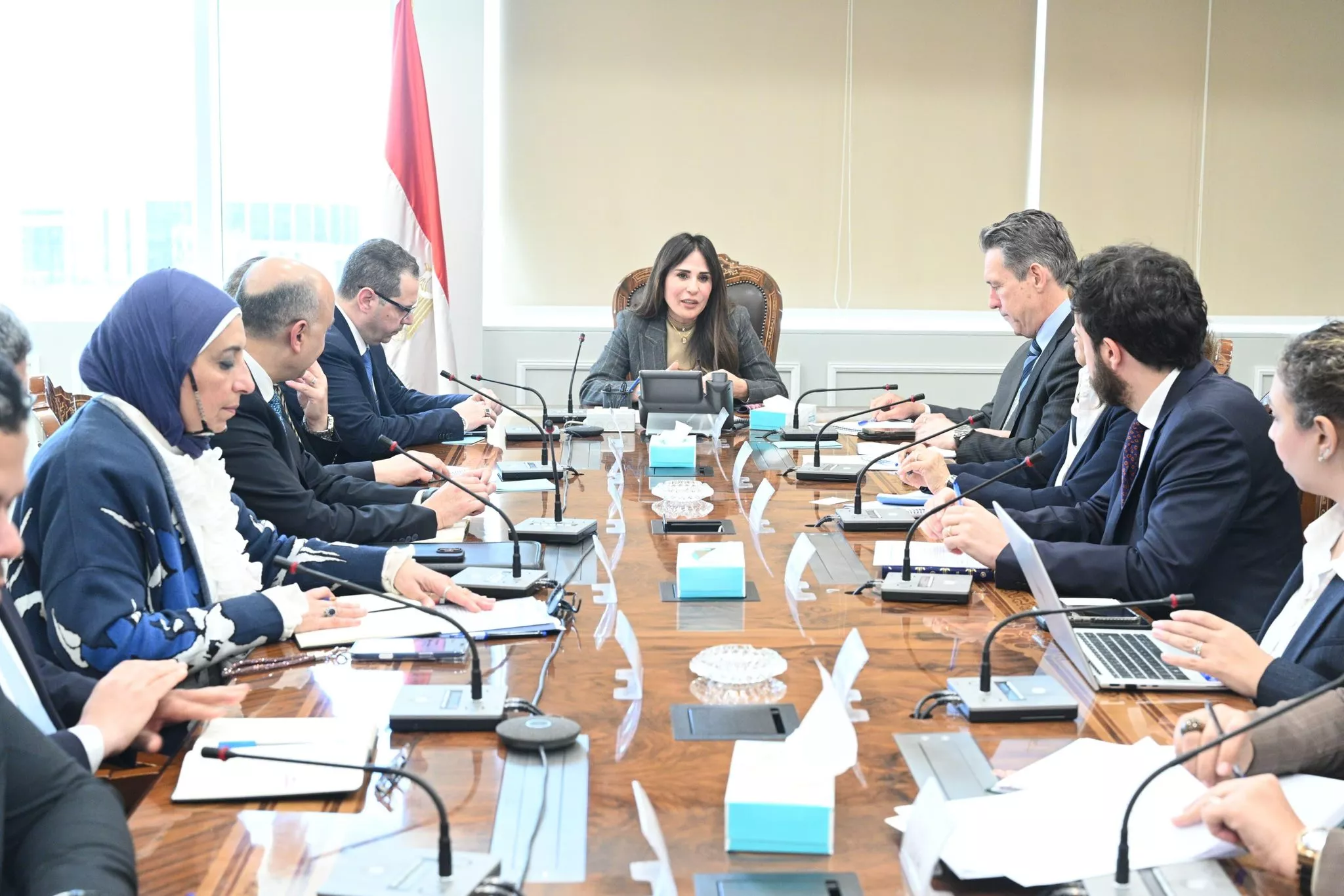 المنشاوي مع المدير الإقليمي بالبنك الأوروبي لإعادة الإعمار